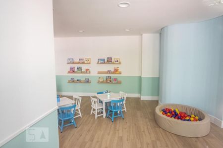 Apartamento à venda com 44m², 2 quartos e sem vagaÁrea comum - Brinquedoteca