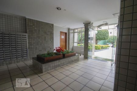 Apartamento para alugar com 60m², 2 quartos e 1 vaga Apartamento para alugar com 60m², 2 quartos e 1 vagaHall de Entrada