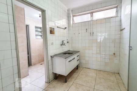 Cozinha de apartamento para alugar com 1 quarto, 81m² em Água Branca, São Paulo