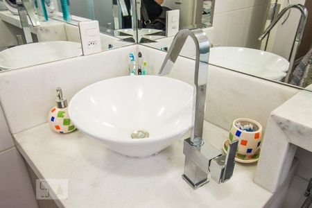 Apartamento para alugar com 69m², 2 quartos e 2 vagasBanheiro da Suíte
