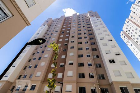 Apartamento para alugar com 41m², 2 quartos e 1 vaga Apartamento para alugar com 41m², 2 quartos e 1 vagaFachada