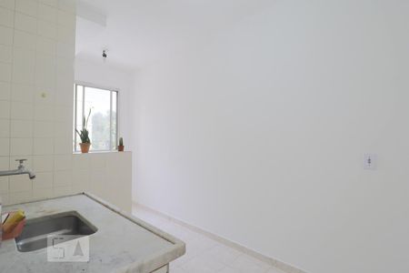 Cozinha de apartamento para alugar com 2 quartos, 51m² em Vila Inglesa, São Paulo