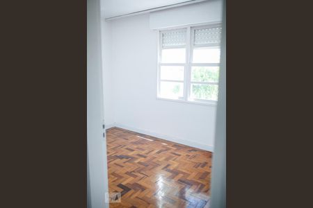 Quarto 1 de apartamento para alugar com 2 quartos, 51m² em Cristal, Porto Alegre