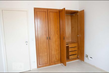 Apartamento para alugar com 89m², 3 quartos e 1 vagaQuarto 2- Armários