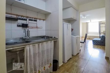 Cozinha de kitnet/studio para alugar com 1 quarto, 35m² em Liberdade, São Paulo
