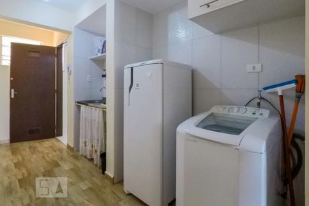Cozinha de kitnet/studio para alugar com 1 quarto, 35m² em Liberdade, São Paulo