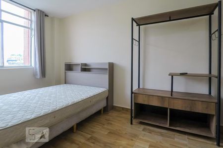 Sala / Quarto de kitnet/studio para alugar com 1 quarto, 35m² em Liberdade, São Paulo
