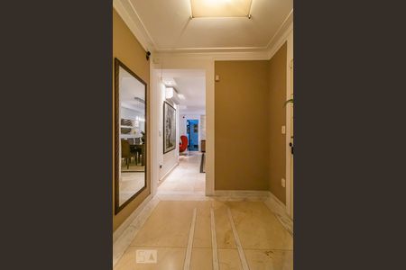 Apartamento à venda com 177m², 3 quartos e 3 vagasEntrada Social