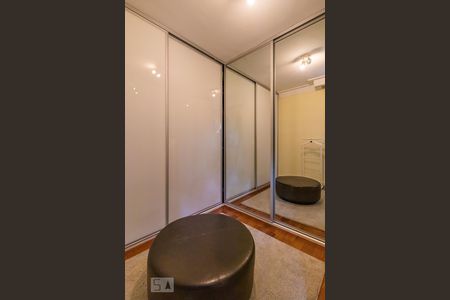 Apartamento à venda com 177m², 3 quartos e 3 vagasDetalhe da Suíte 2