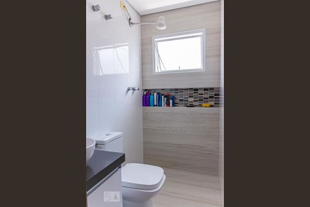 Casa de condomínio à venda com 96m², 3 quartos e 2 vagas Casa de condomínio à venda com 96m², 3 quartos e 2 vagasBanheiro da Suíte 1