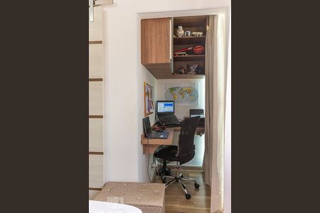 Casa de condomínio à venda com 96m², 3 quartos e 2 vagas Casa de condomínio à venda com 96m², 3 quartos e 2 vagasSuíte 2