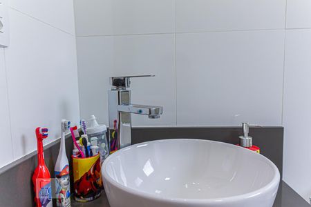 Casa de condomínio à venda com 96m², 3 quartos e 2 vagas Casa de condomínio à venda com 96m², 3 quartos e 2 vagasBanheiro da Suíte 1