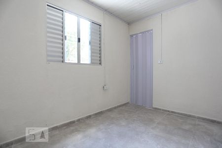 Quarto de casa para alugar com 1 quarto, 50m² em Bussocaba, Osasco