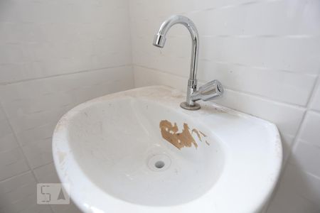 Banheiro - Torneira de casa para alugar com 1 quarto, 50m² em Bussocaba, Osasco
