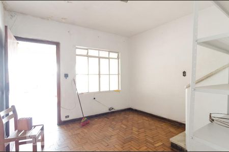 Casa para alugar com 154m², 2 quartos e 2 vagasSala