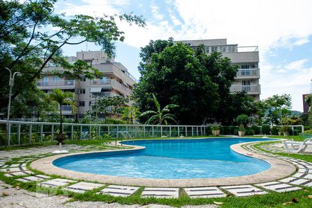 Apartamento para alugar com 62m², 2 quartos e 1 vagaÁrea comum - Piscina