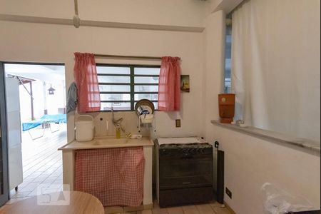 Casa à venda com 300m², 3 quartos e 8 vagasCozinha