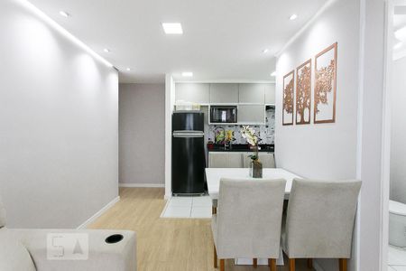 Sala de apartamento para alugar com 2 quartos, 49m² em Vila Antonieta, São Paulo