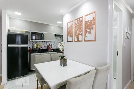Sala de apartamento para alugar com 2 quartos, 49m² em Vila Antonieta, São Paulo