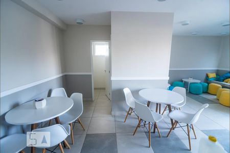 Apartamento para alugar com 49m², 2 quartos e 1 vagaÁrea comum - Salão de festas