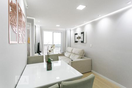 Sala de apartamento para alugar com 2 quartos, 49m² em Vila Antonieta, São Paulo