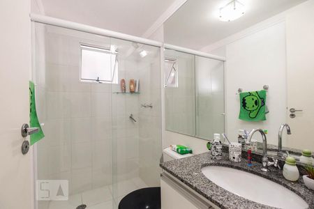 Banheiro  de apartamento à venda com 3 quartos, 61m² em Vila Ema, São Paulo