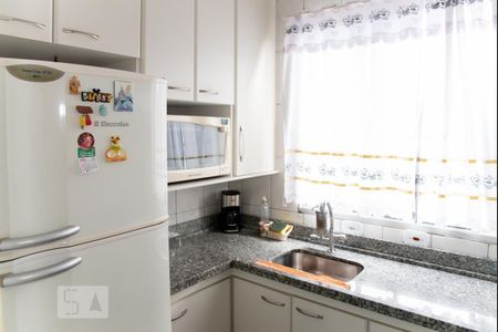 Casa de condomínio à venda com 77m², 2 quartos e 2 vagasCozinha