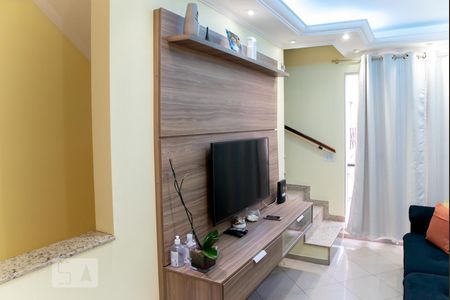 Sala de casa de condomínio à venda com 2 quartos, 77m² em Vila Talarico, São Paulo