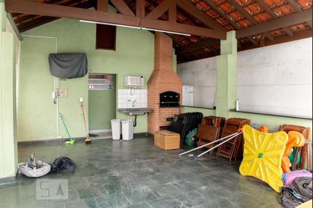 Casa de condomínio à venda com 77m², 2 quartos e 2 vagasÁrea comum - Salão de festas