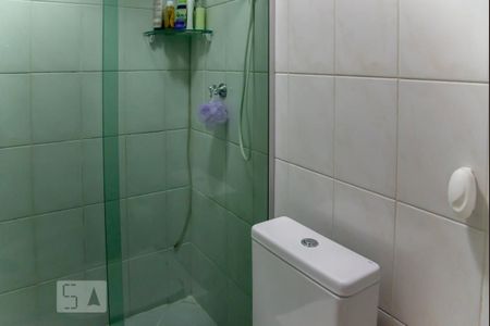 Casa de condomínio à venda com 77m², 2 quartos e 2 vagasBanheiro