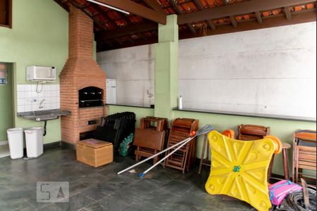 Casa de condomínio à venda com 77m², 2 quartos e 2 vagasÁrea comum - Salão de festas