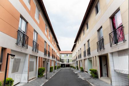 Casa de condomínio à venda com 77m², 2 quartos e 2 vagasFachada