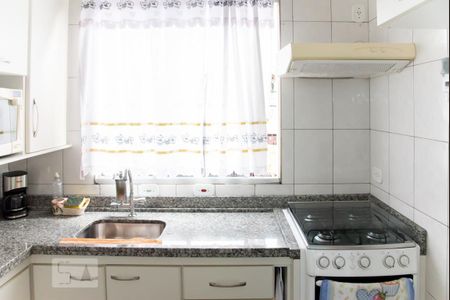 Casa de condomínio à venda com 77m², 2 quartos e 2 vagasCozinha