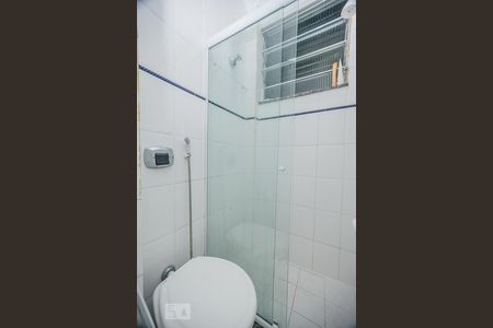 Banheiro de kitnet/studio à venda com 1 quarto, 33m² em Centro, Niterói