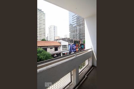 Varanda sala de apartamento à venda com 2 quartos, 130m² em Cerqueira César, São Paulo