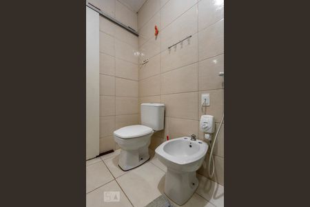 Casa à venda com 550m², 4 quartos e sem vagaBanheiro 1