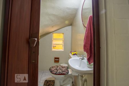 Casa à venda com 150m², 2 quartos e 2 vagasLavabo