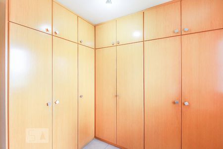 Apartamento à venda com 190m², 5 quartos e 2 vagasCloset da Suíte 1