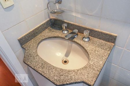 Apartamento à venda com 190m², 5 quartos e 2 vagasBanheiro da Suíte 2