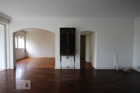 Sala de apartamento para alugar com 4 quartos, 210m² em Paraíso do Morumbi, São Paulo