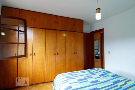 Quarto 1 - Armários de casa para alugar com 2 quartos, 102m² em Vila Anglo Brasileira, São Paulo