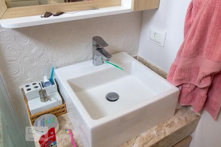 Apartamento à venda com 76m², 3 quartos e 1 vagaBanheiro da Suíte