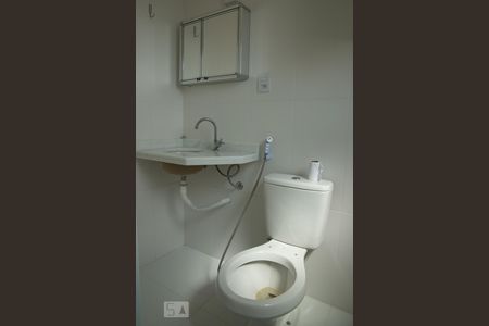 Banheiro de kitnet/studio para alugar com 1 quarto, 36m² em Vila Mariana, São Paulo
