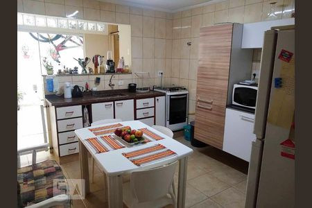 Casa à venda com 103m², 2 quartos e 1 vaga Casa à venda com 103m², 2 quartos e 1 vagaCozinha