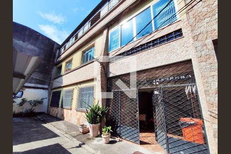 Casa de condomínio para alugar com 270m², 5 quartos e 2 vagasFachada