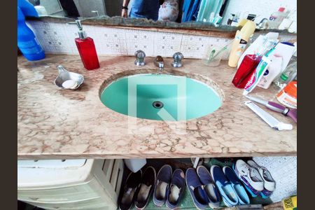 Casa de condomínio para alugar com 270m², 5 quartos e 2 vagasBanheiro 2