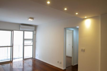 Apartamento à venda com 84m², 3 quartos e 1 vagaSala