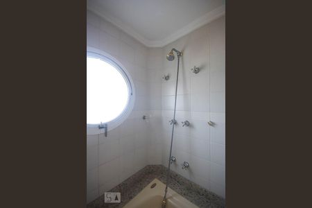 Apartamento para alugar com 364m², 5 quartos e 5 vagasDetalhe do Banheiro Suíte 3