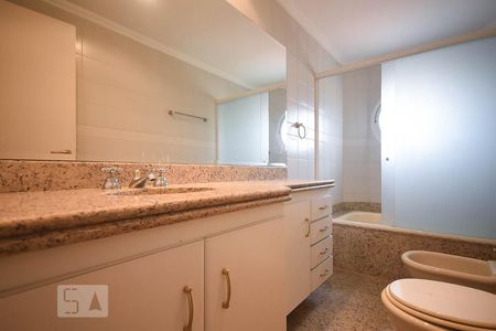 Apartamento para alugar com 364m², 5 quartos e 5 vagasBanheiro Suíte 3