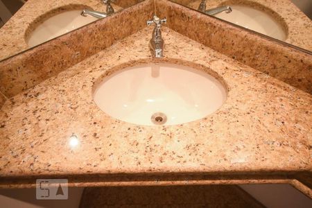 Apartamento para alugar com 364m², 5 quartos e 5 vagasDetalhe do Lavabo